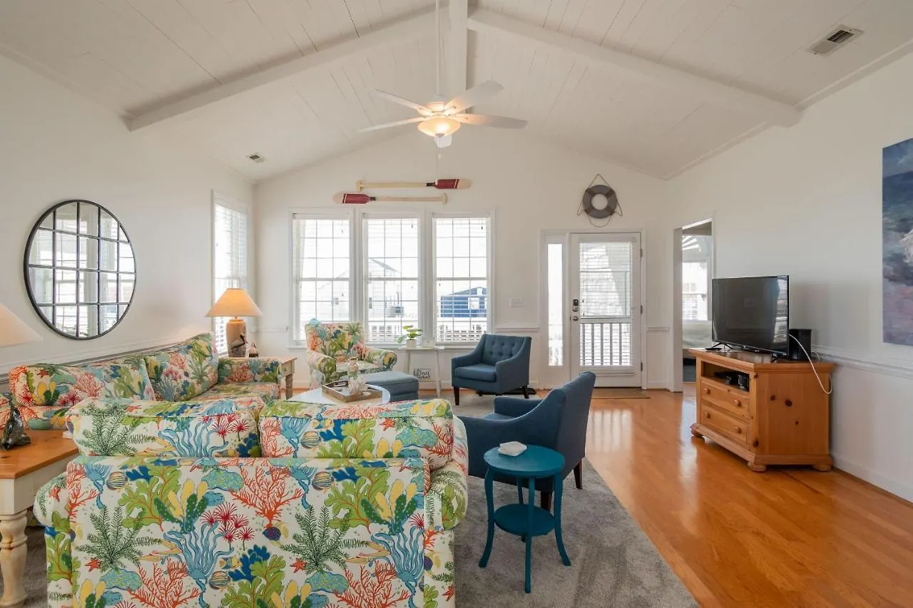 Sea Glass By Holiday home