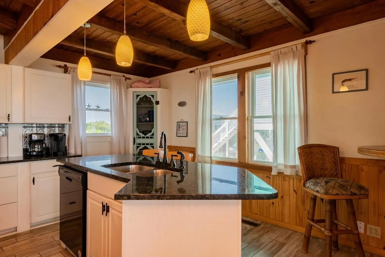 A Shore Place By Holiday home