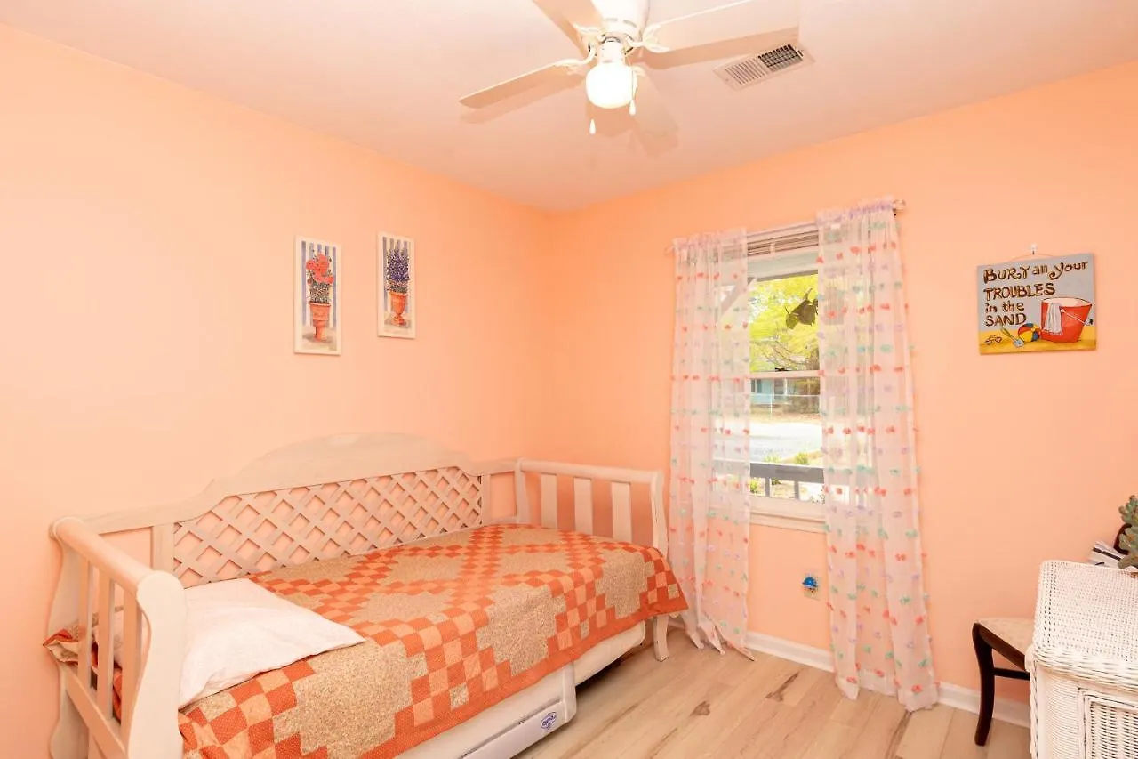 Blu-by-u By Holiday home Oak Island