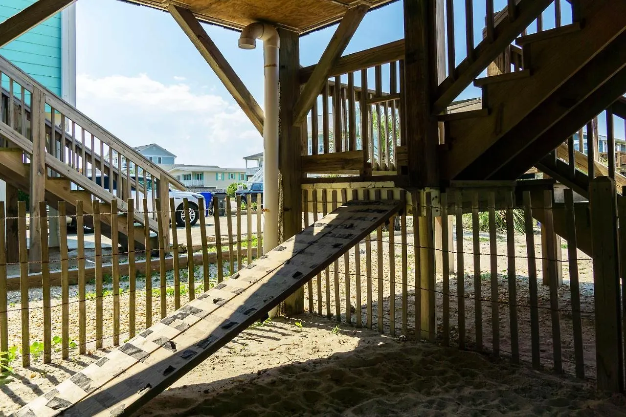 Holiday home Big Cahoona Hill By Oak Island