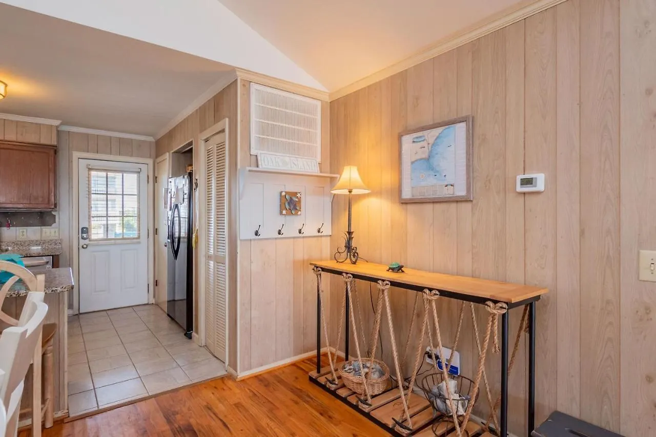 Breeze By Holiday home Oak Island