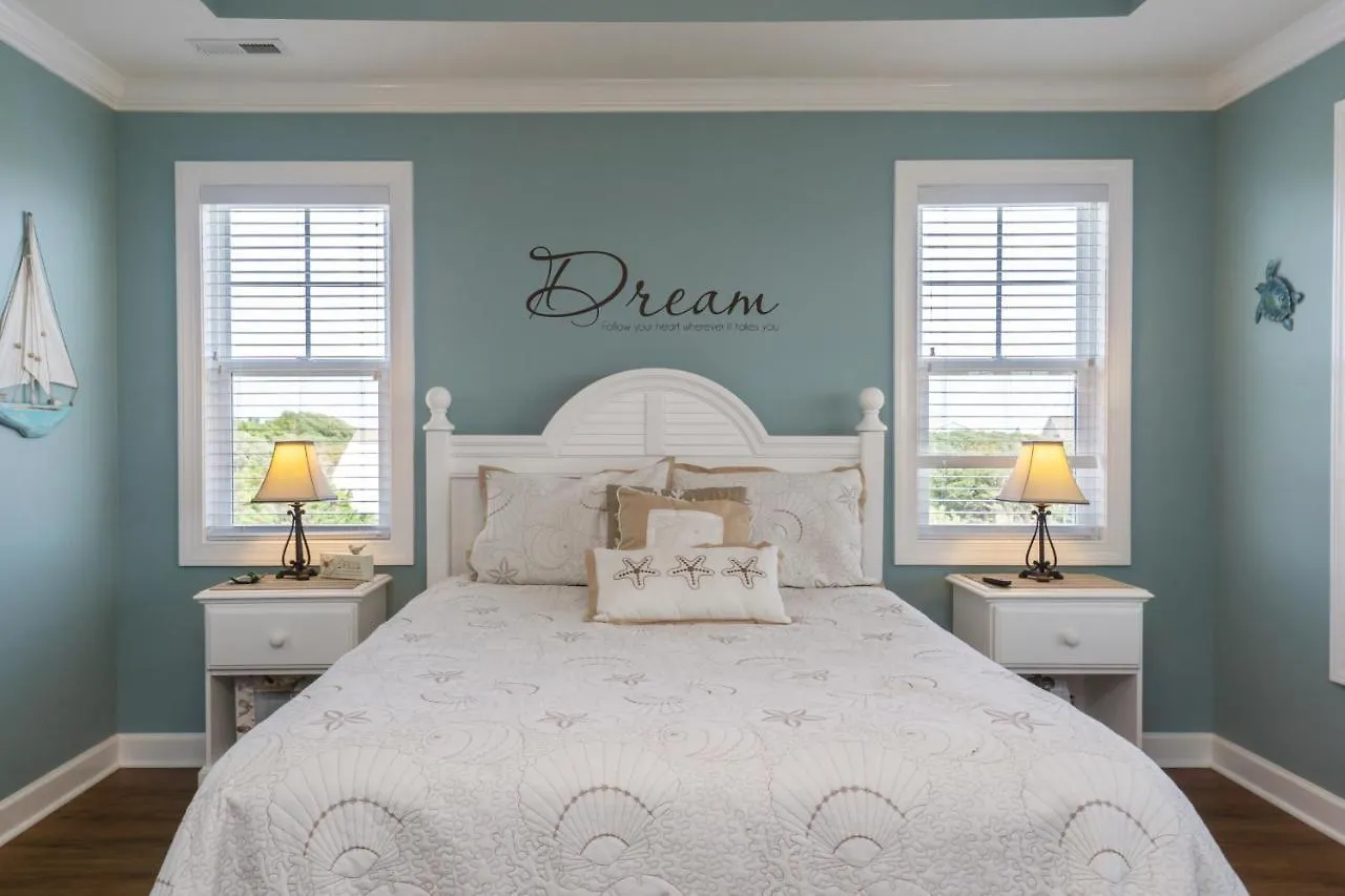 Kathy's Dream By Holiday home Oak Island