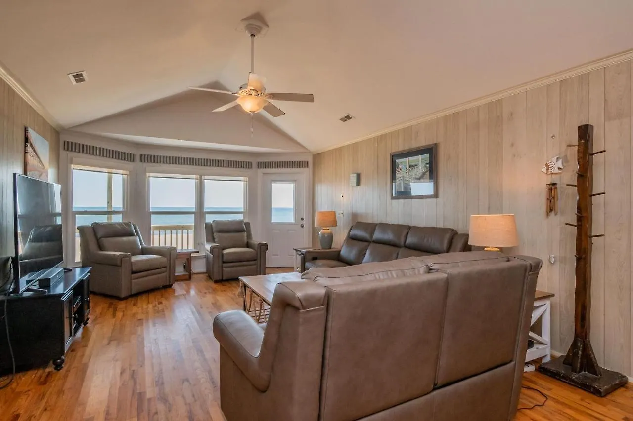 Breeze By Holiday home *