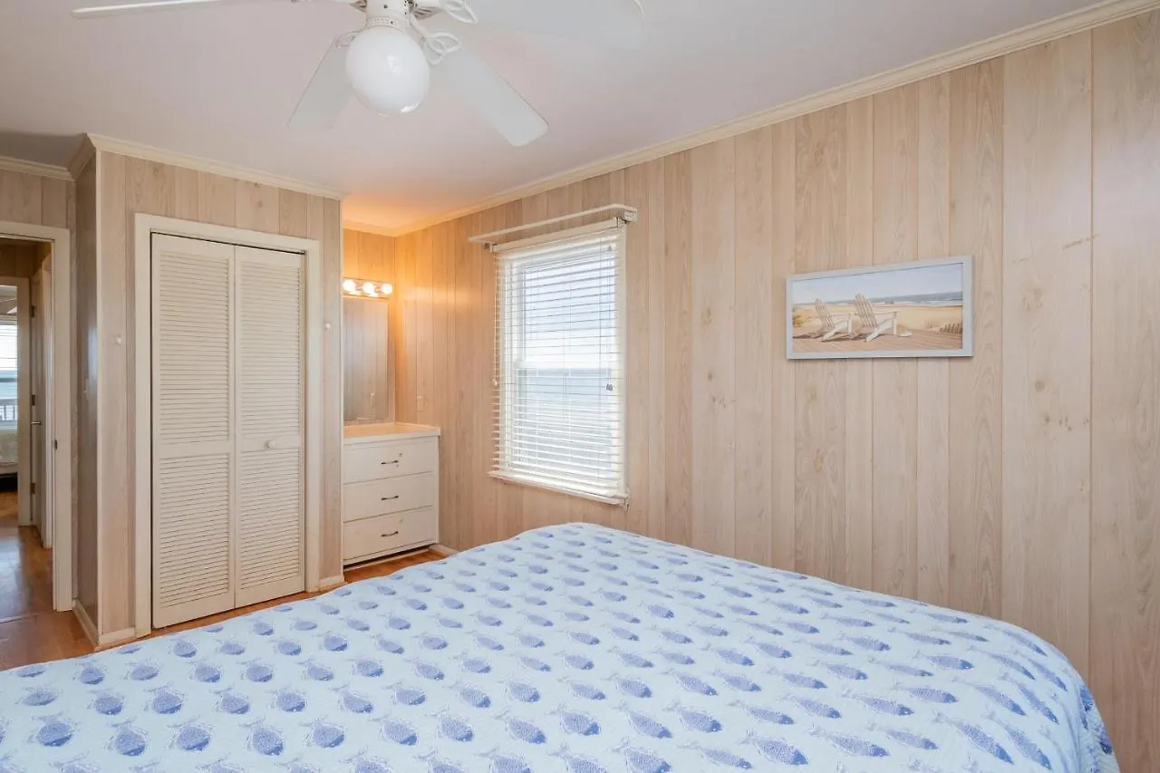 Breeze By Oak Island