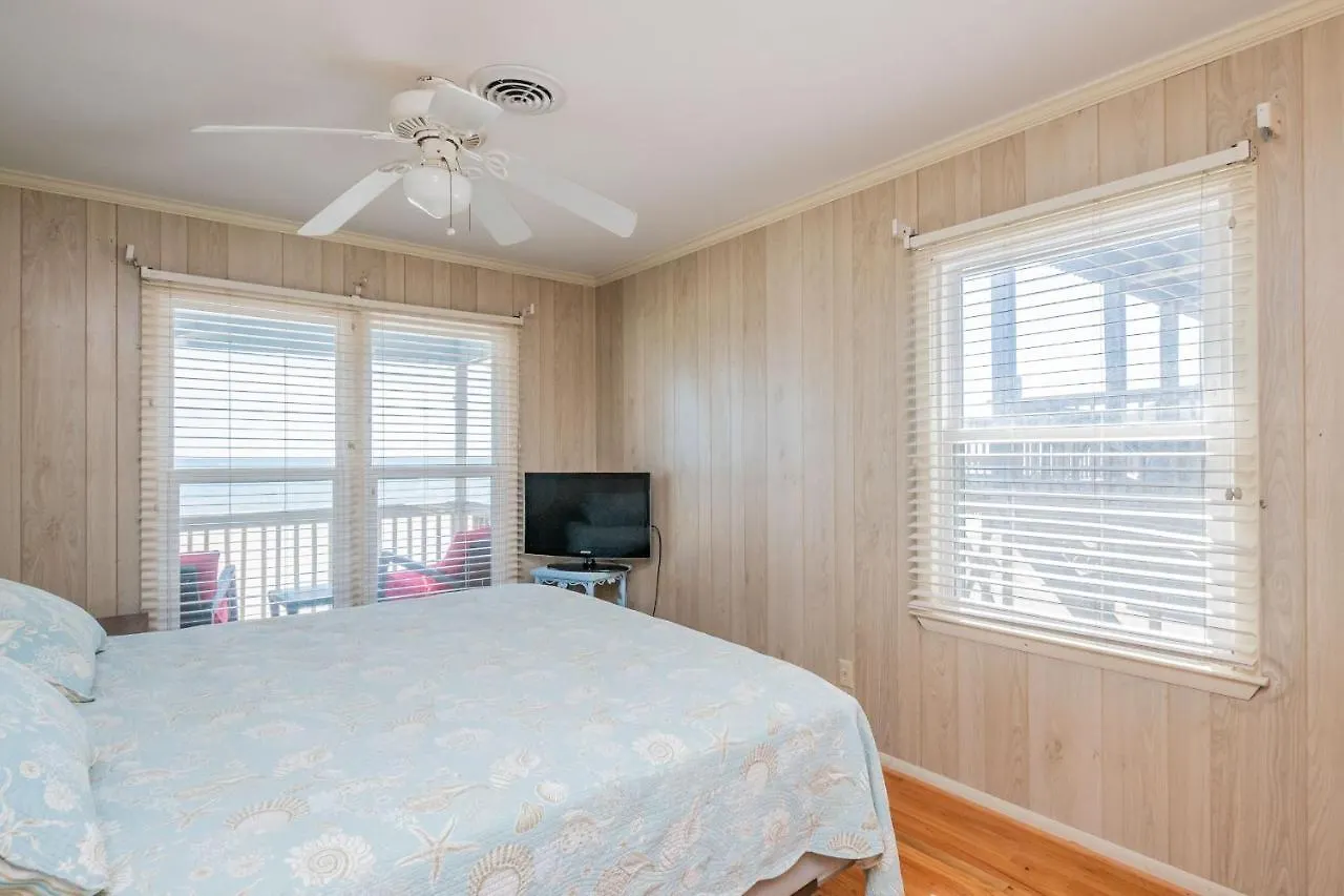Breeze By Oak Island