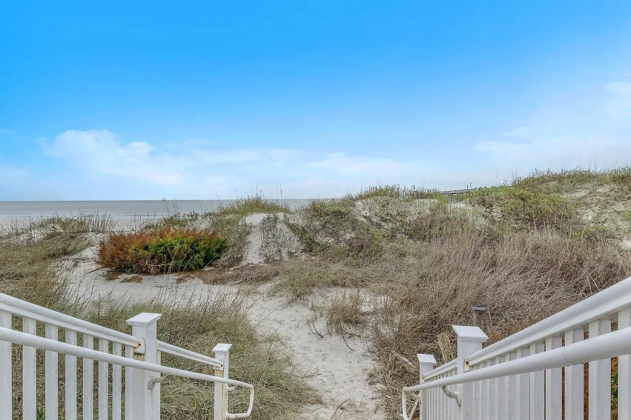 Salty Girl Oak Island