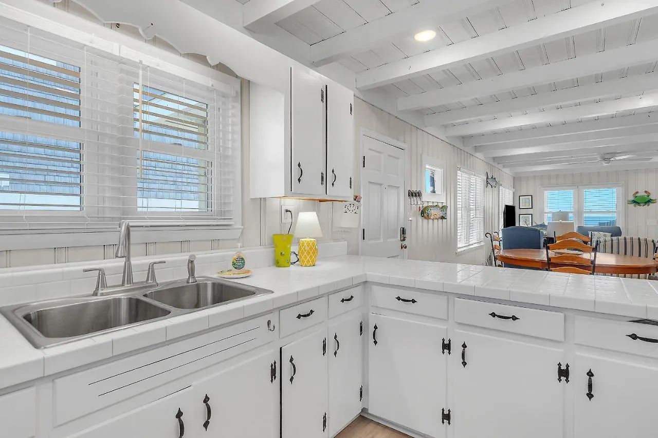 Lowe Tide By Holiday home Oak Island