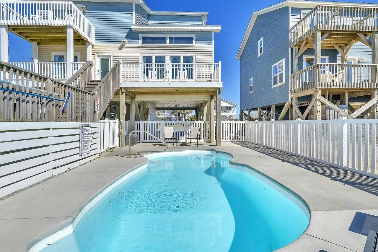 Holiday home A New Tide Oak Island