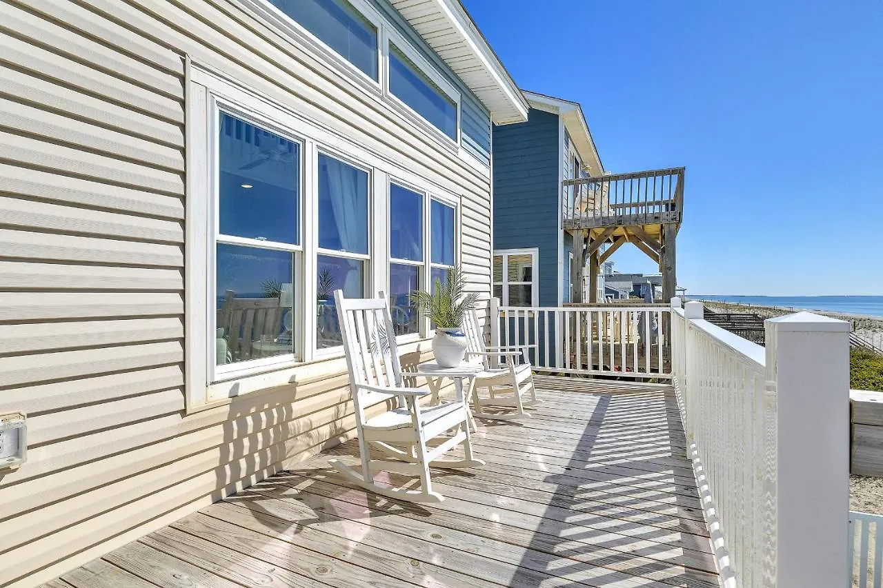 Holiday home A New Tide Oak Island