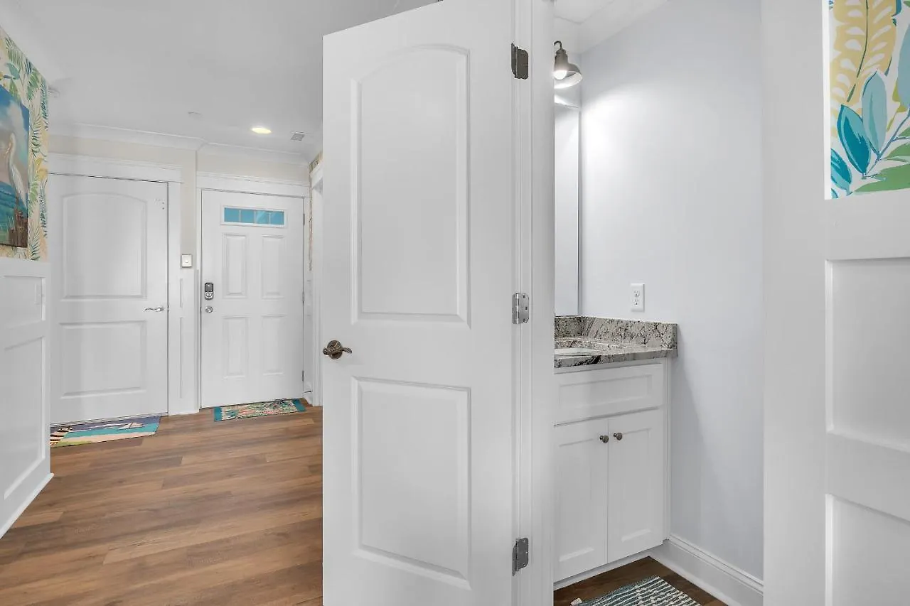 The Sale Fish Holiday home Oak Island