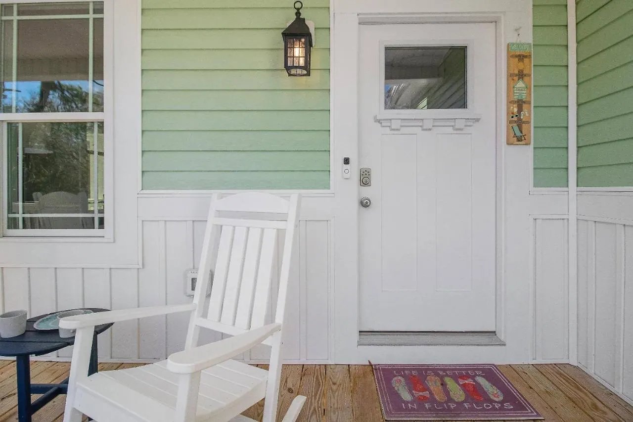 Holiday home 2 Be Fair Oak Island