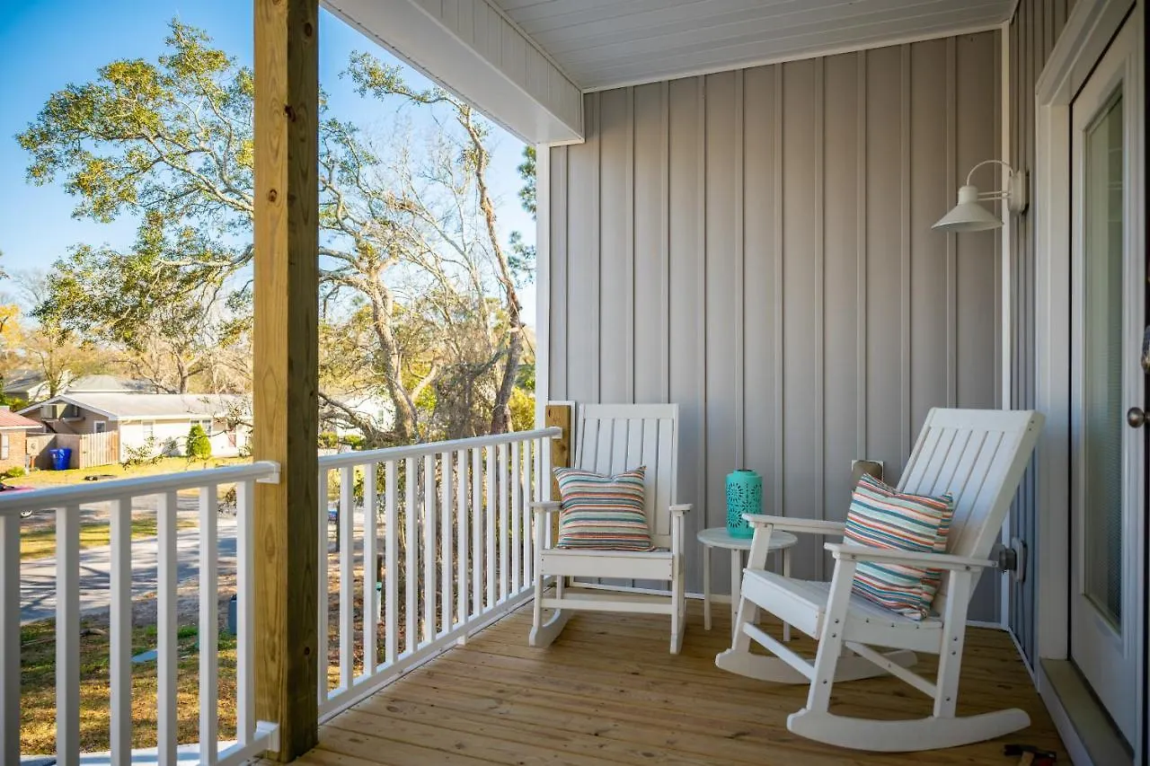 A Swell Life Oak Island