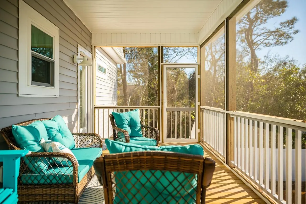 A Swell Life Oak Island