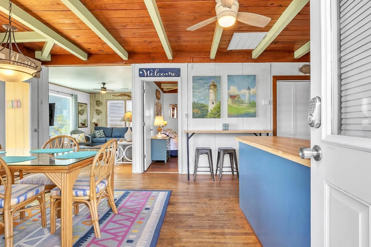 Holiday home Sea Sage By Oak Island