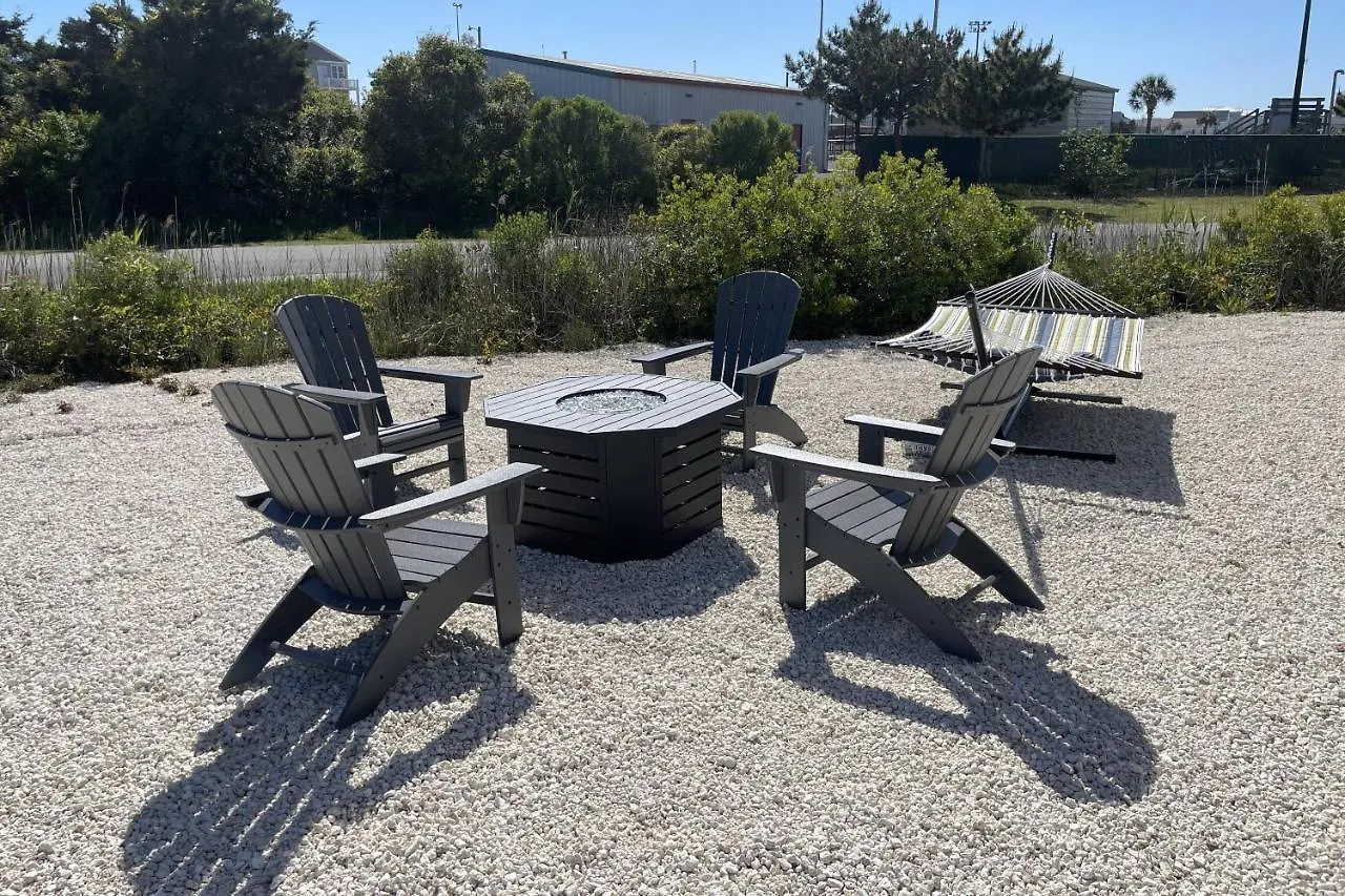 R&r By The Sea * Oak Island