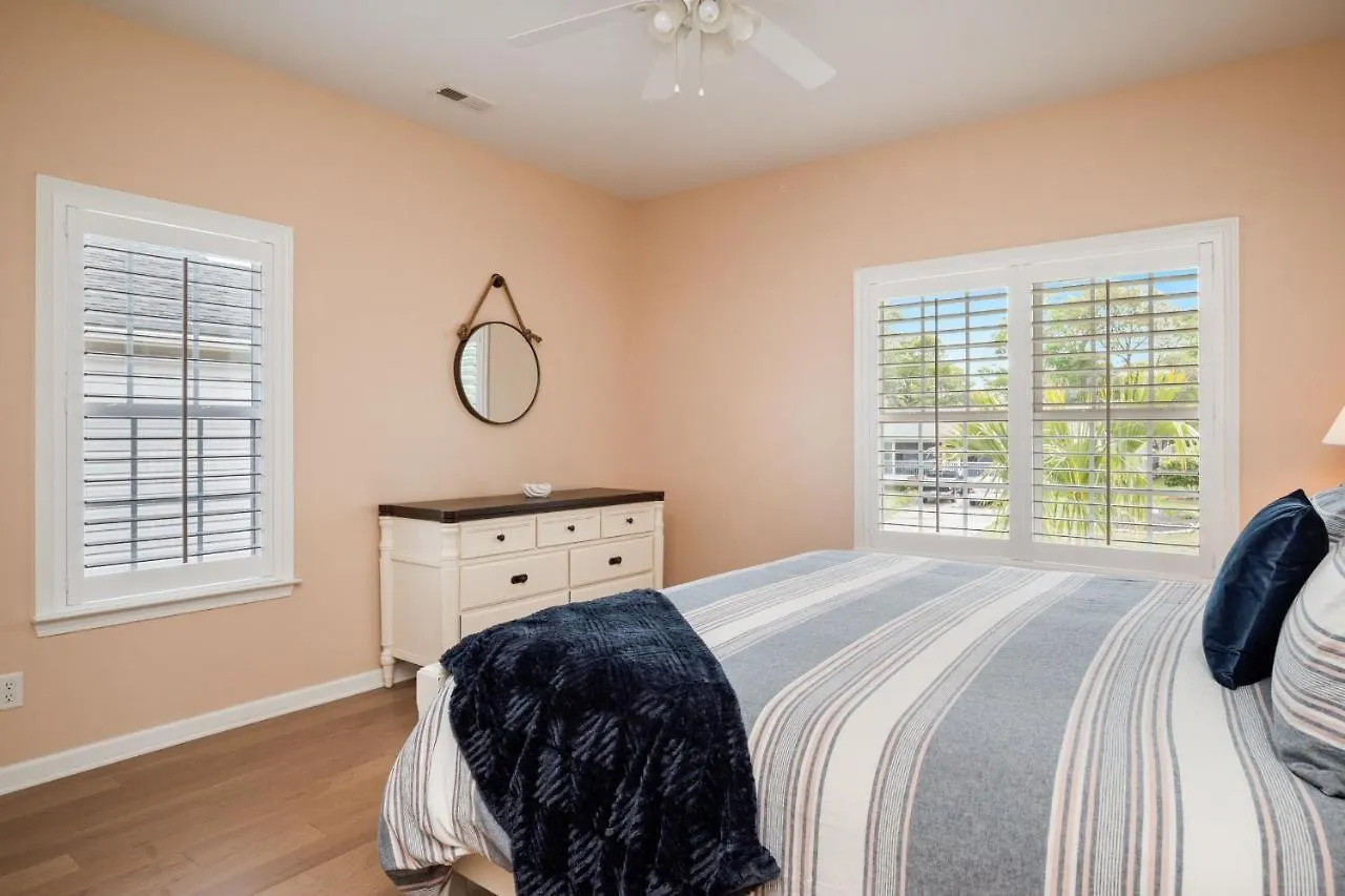 Holiday home Get Ready To Womble Oak Island