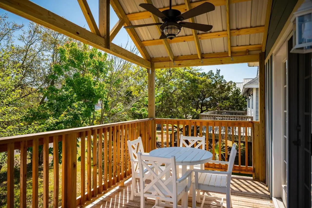 Holiday home Pelican Park By Oak Island