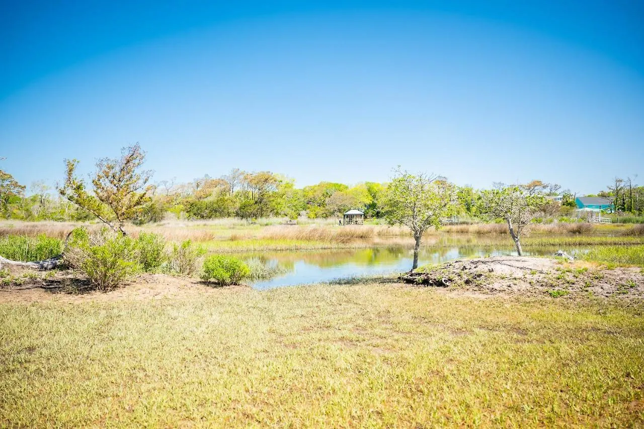 Pelican Park By Holiday home Oak Island