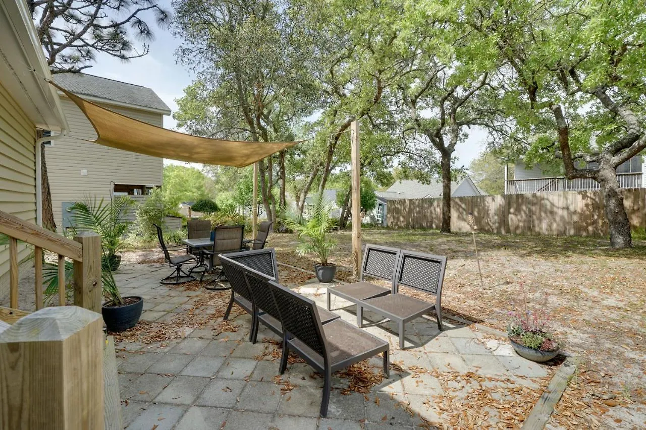 Holiday home Vacation Less Than 1 Mi To Beach! Oak Island