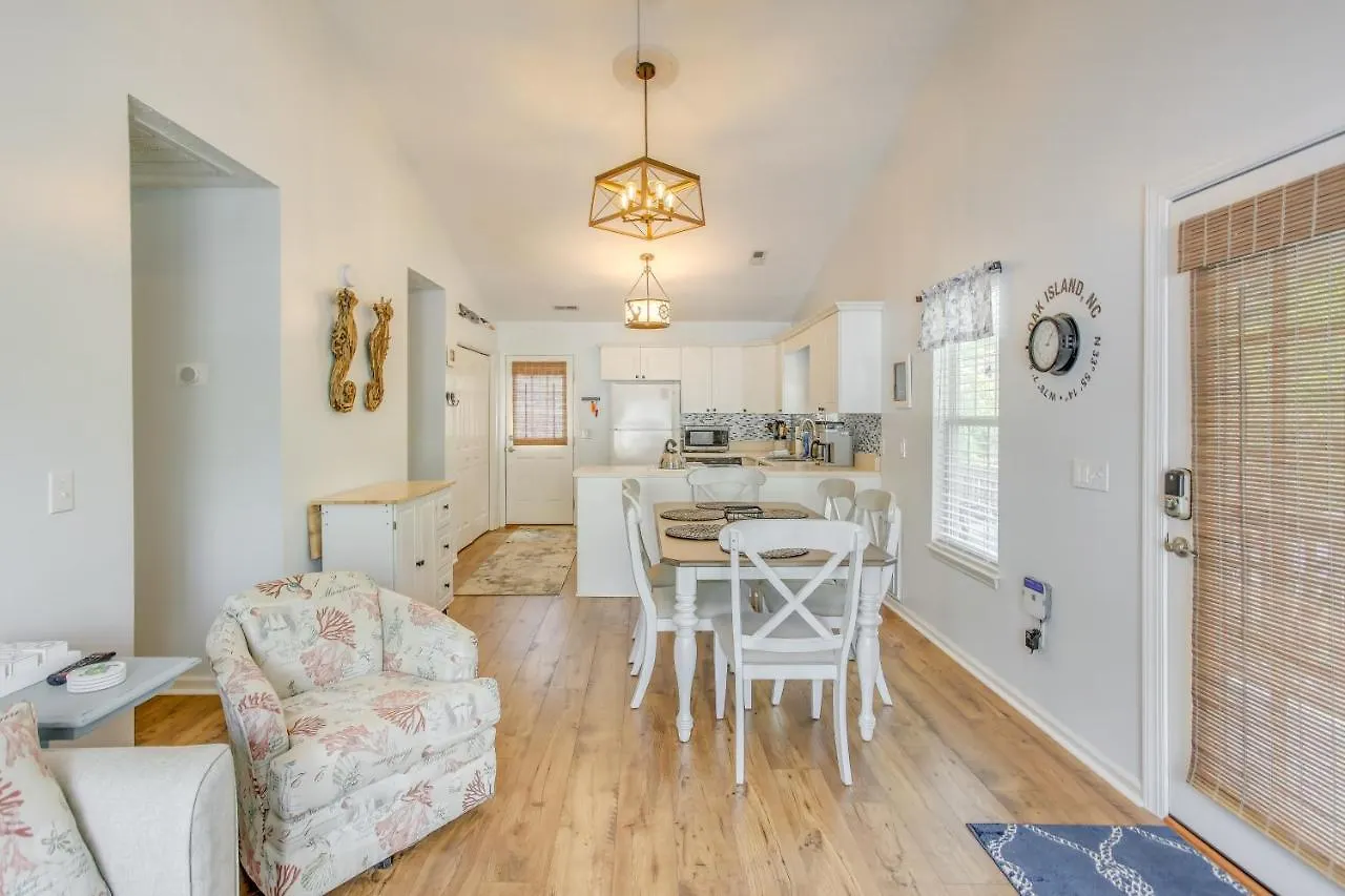 Charming 1 Mi To Beach! * Oak Island