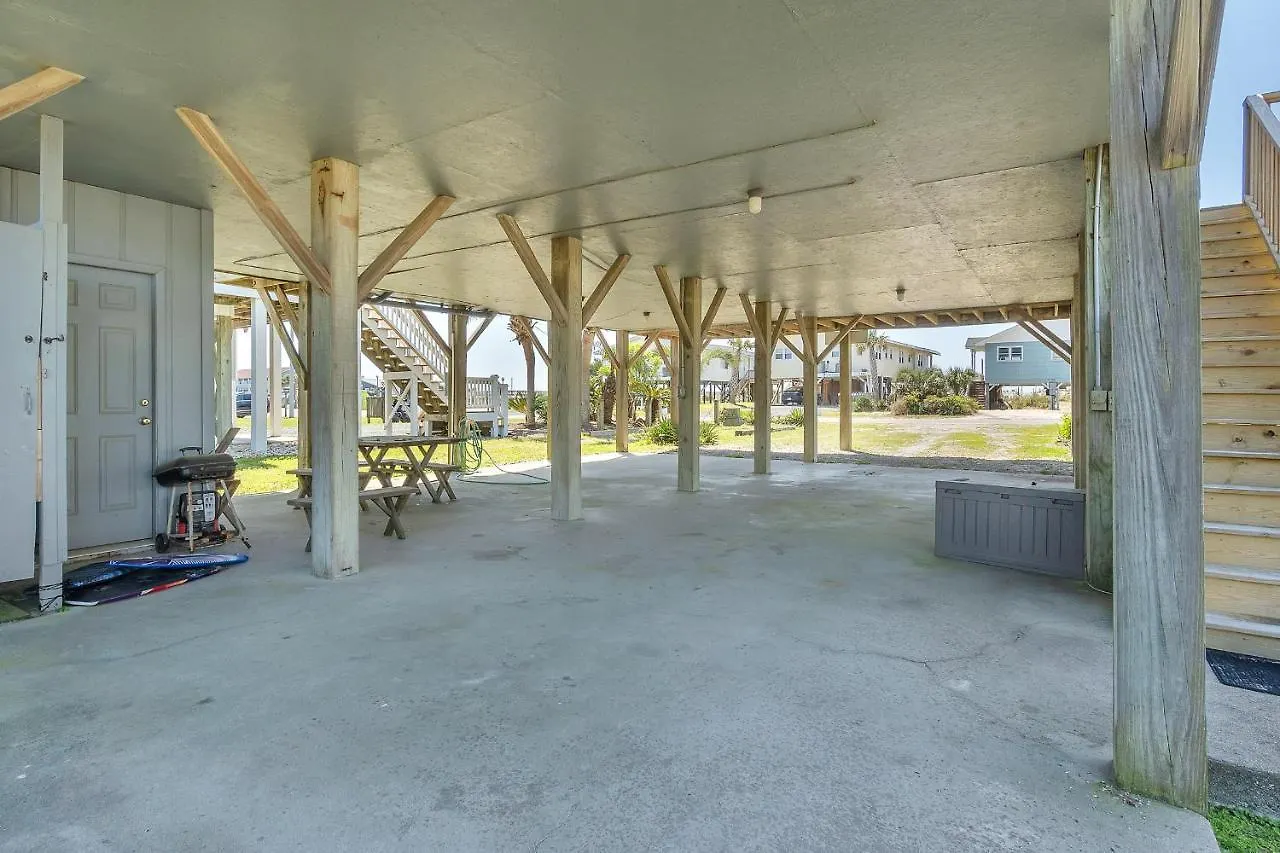 Statehouse By Oak Island