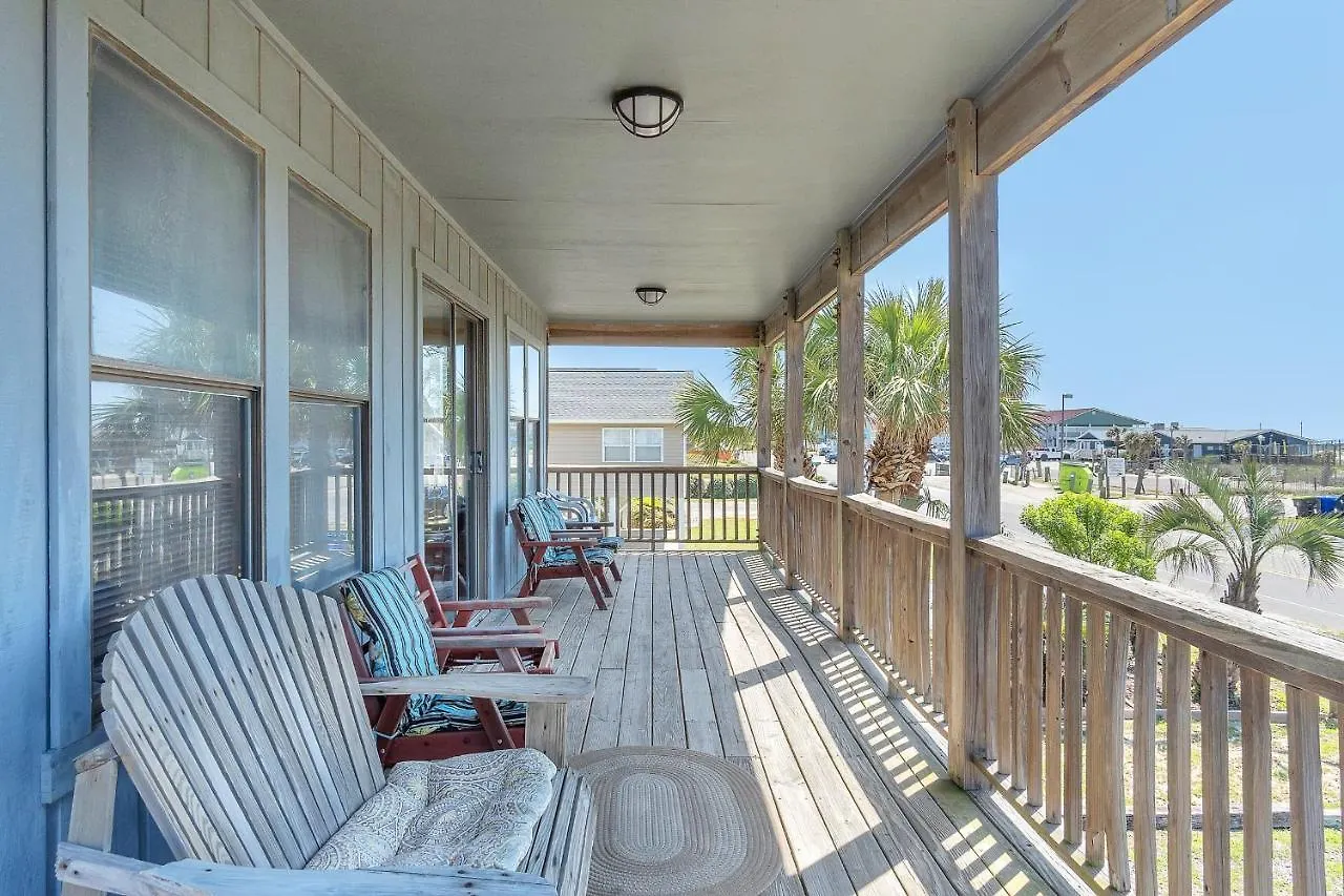 Statehouse By * Oak Island