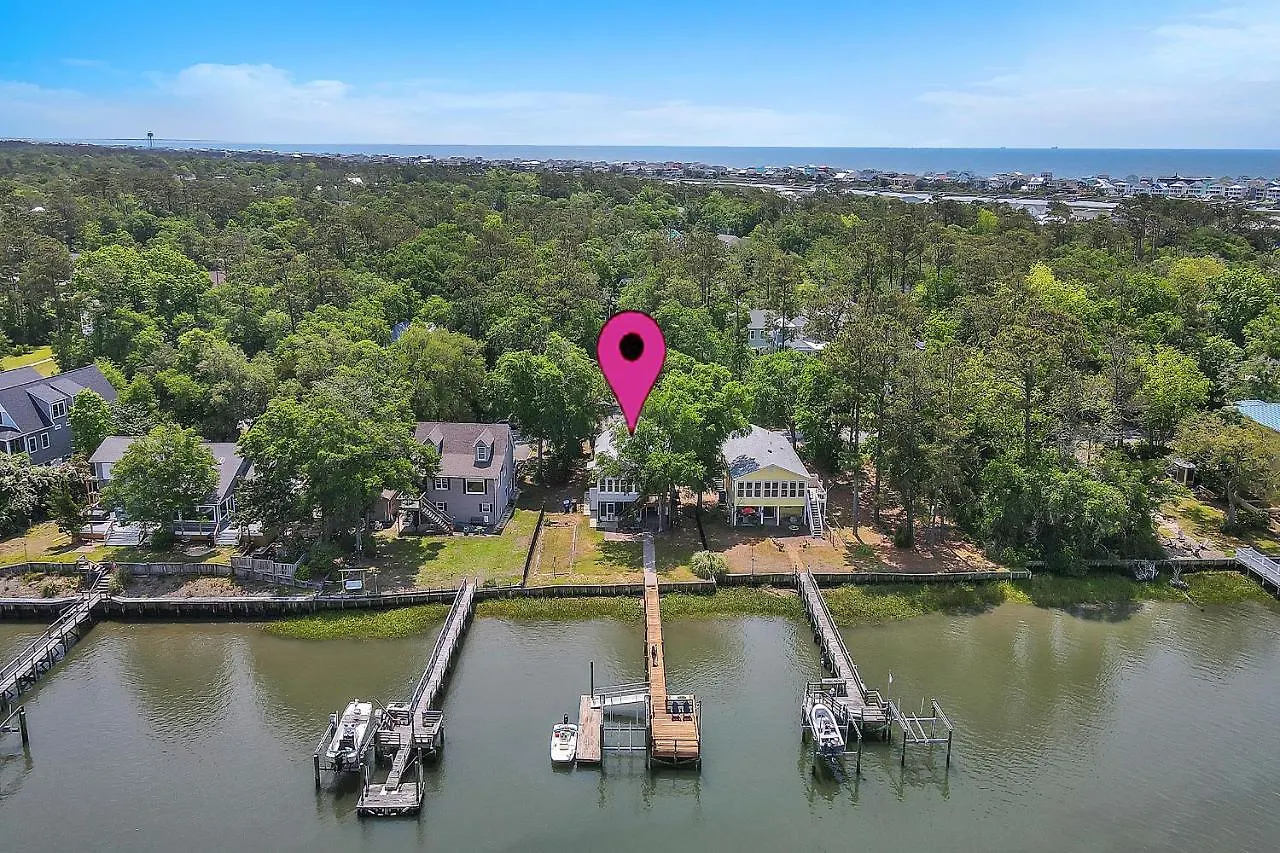Yacht View Holiday home Oak Island