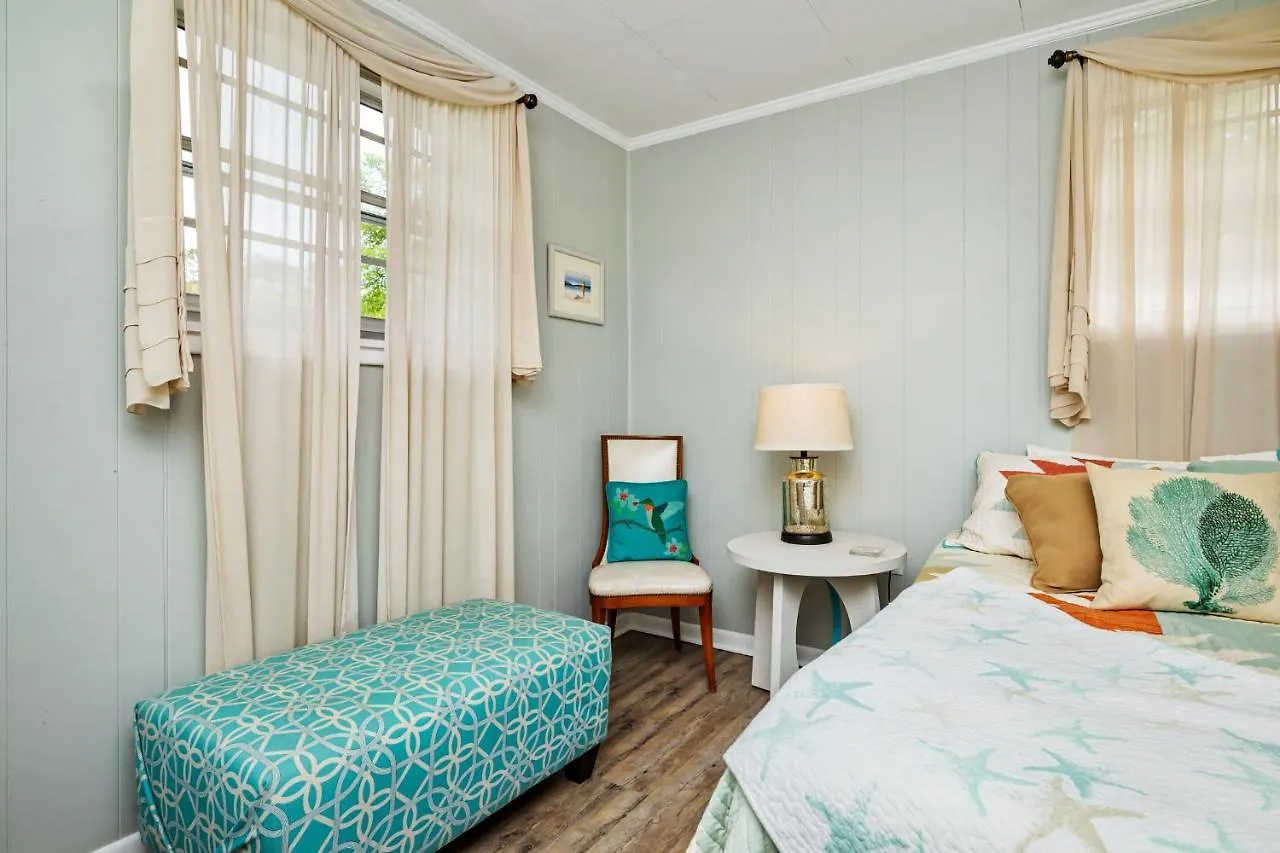 123 By The Sea Holiday home Oak Island