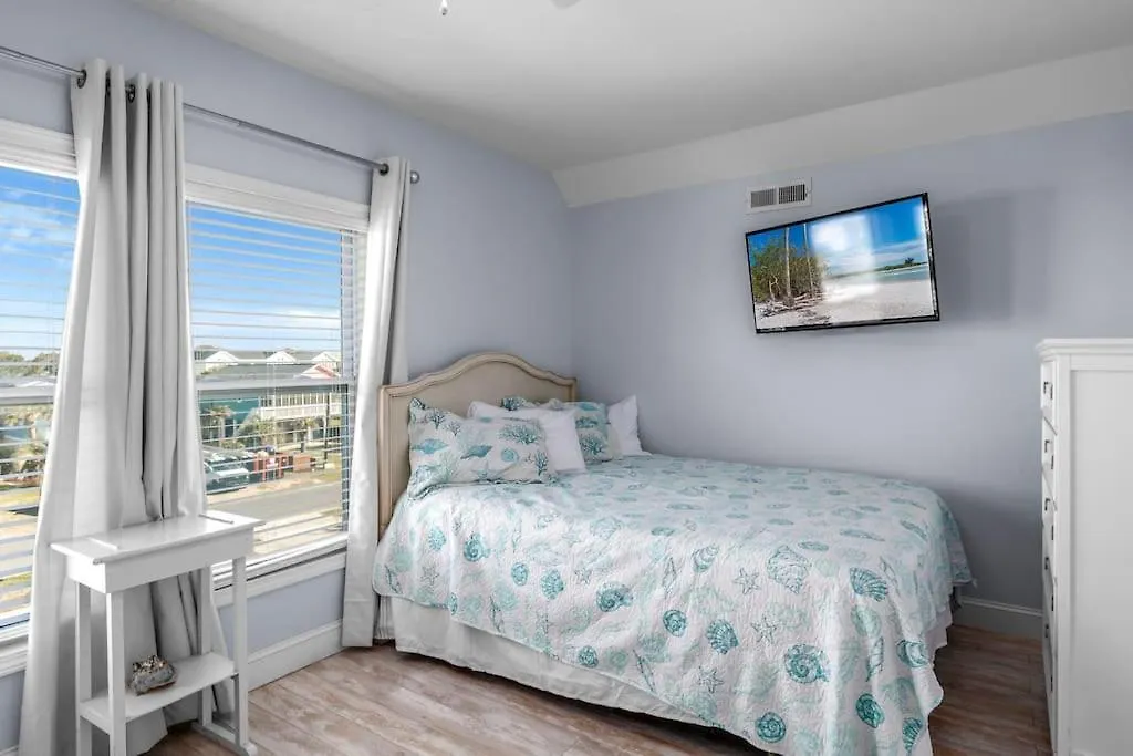 Pool Haven Ocean View Oak Island