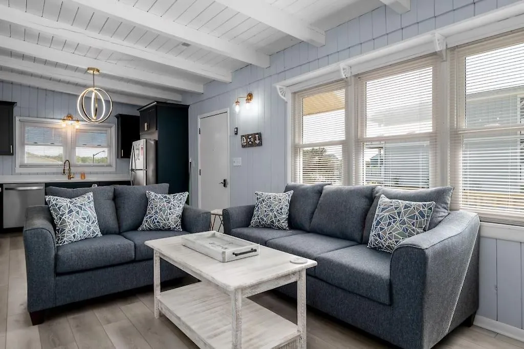 Anchor Haven Ocean Views * Oak Island