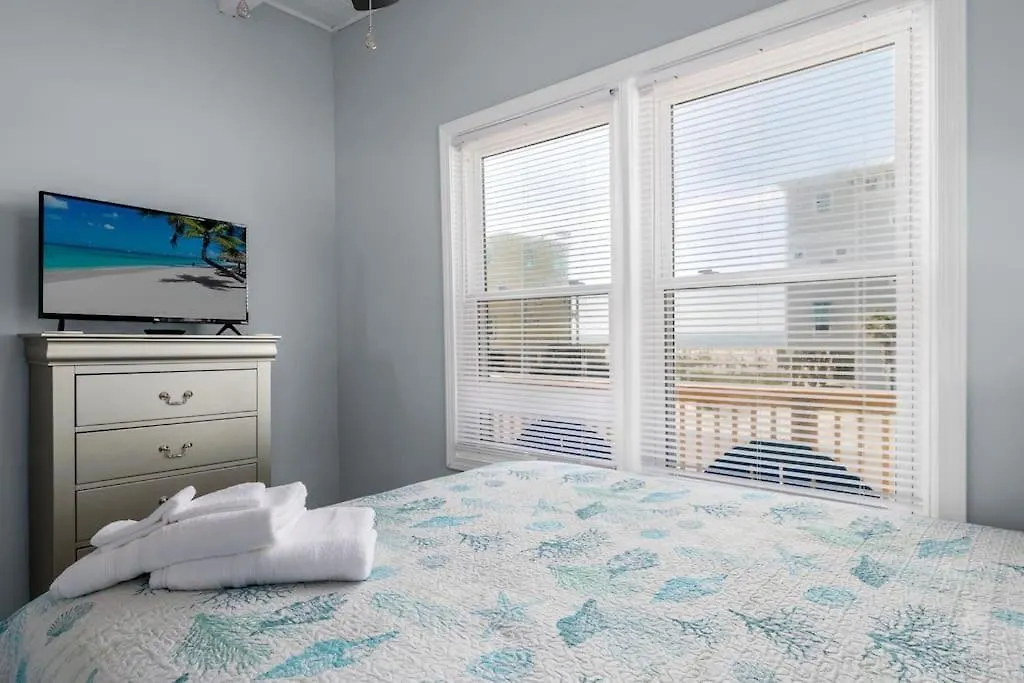 Anchor Haven Ocean Views Holiday home *