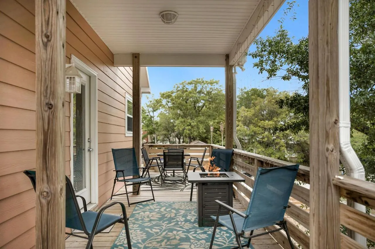 Peach Pit Oak Island