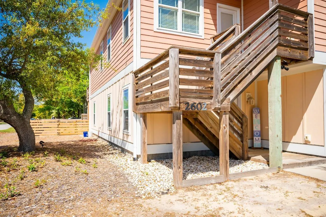 Peach Pit Holiday home Oak Island