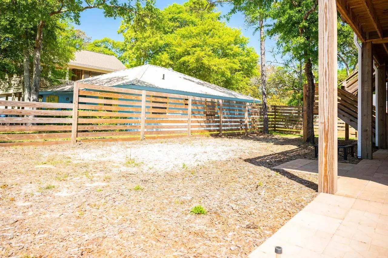 Peach Pit * Oak Island
