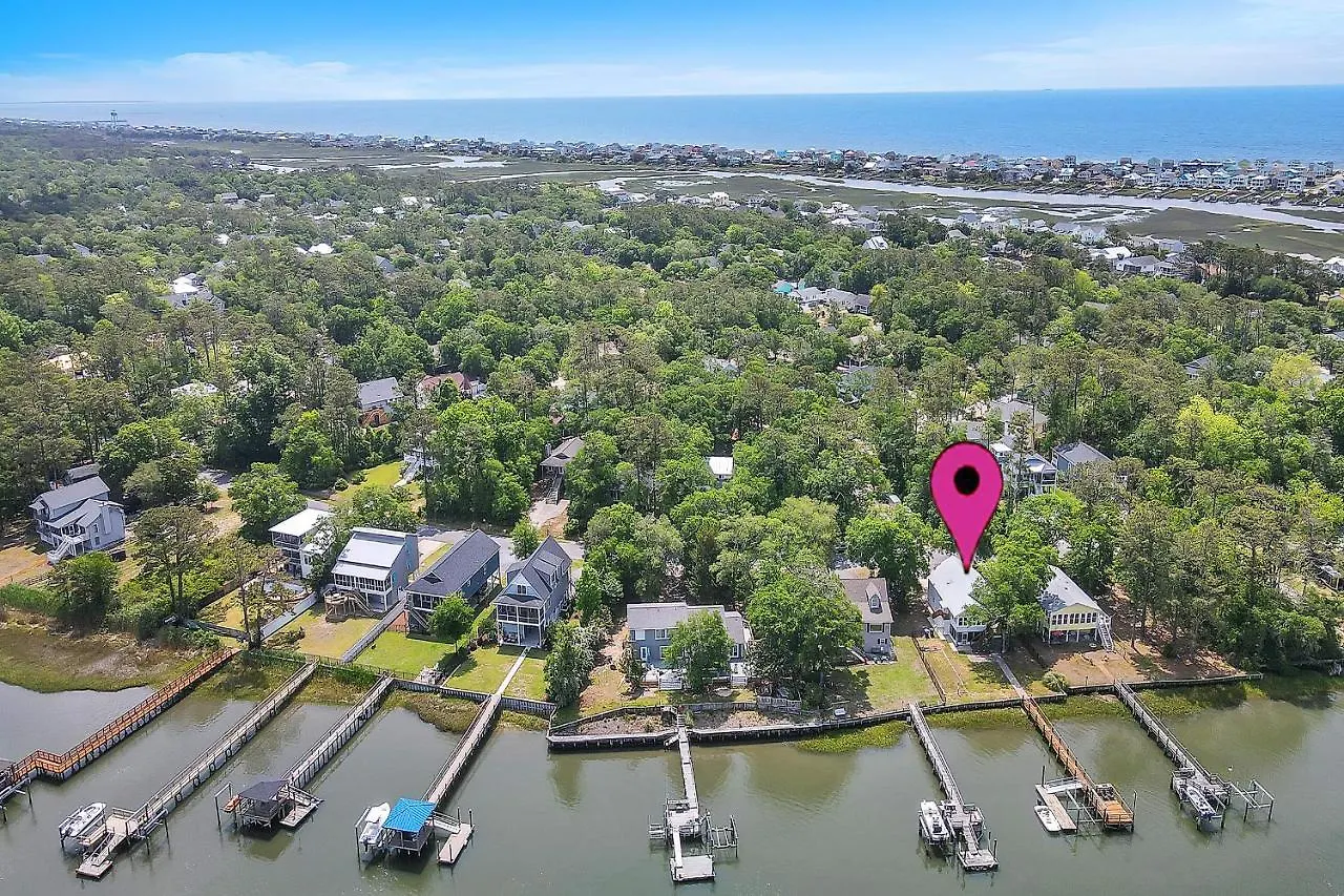 Yacht View Oak Island