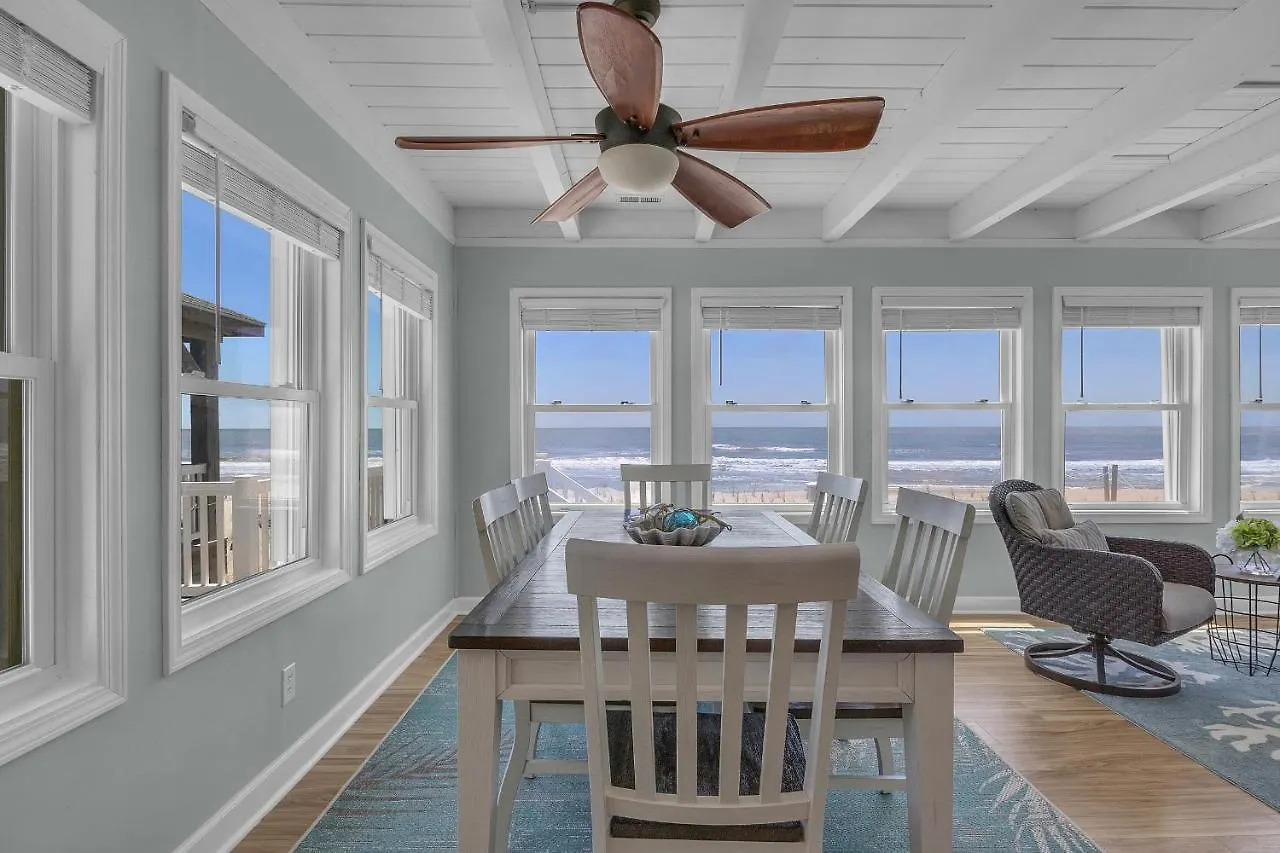 A Little Nauti By Holiday home *