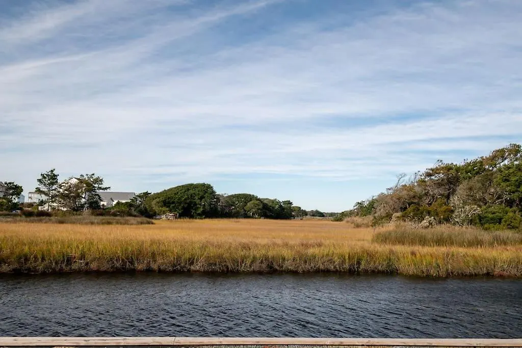 Anchor Haven Ocean Views * Oak Island