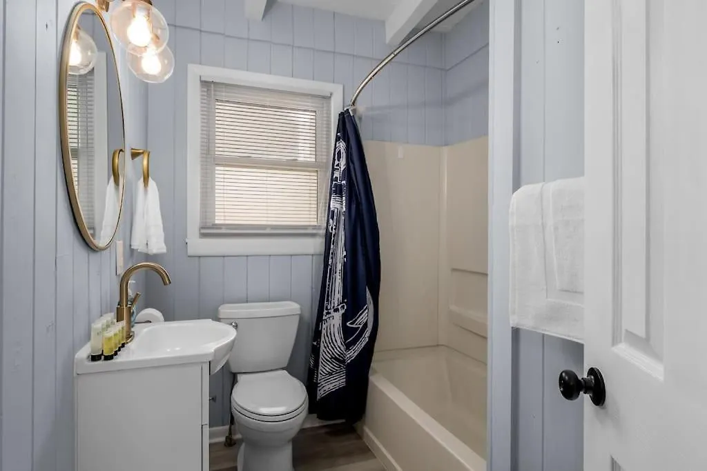 Anchor Haven Ocean Views * Oak Island