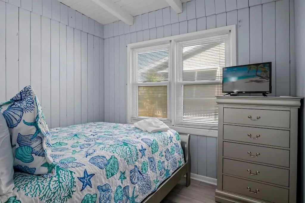 Anchor Haven Ocean Views * Oak Island