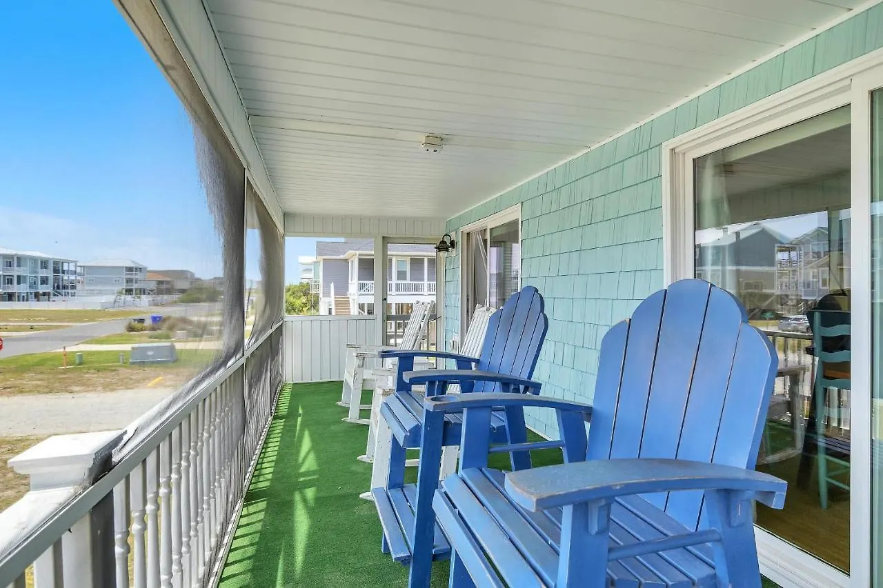 Holiday home Sunkissed 2 By Oak Island