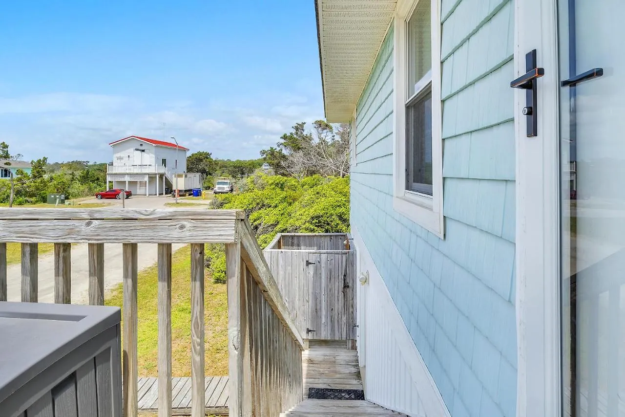 Sunkissed 2 By Holiday home Oak Island