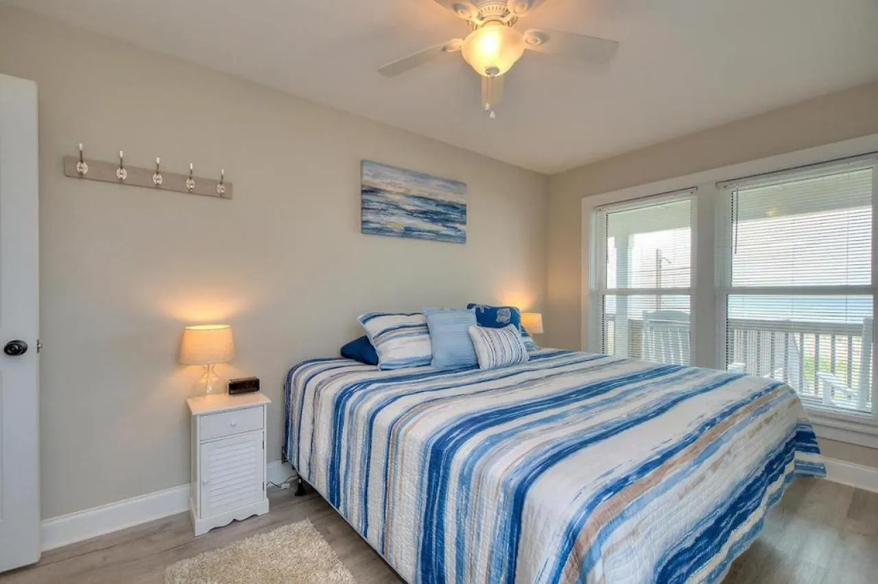 Because Beachy Woman Holiday home