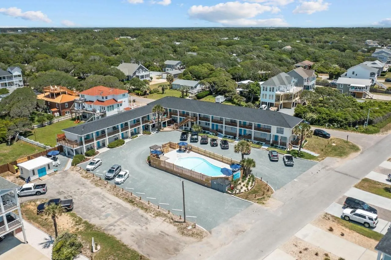 The House At By Carolina Oak Island