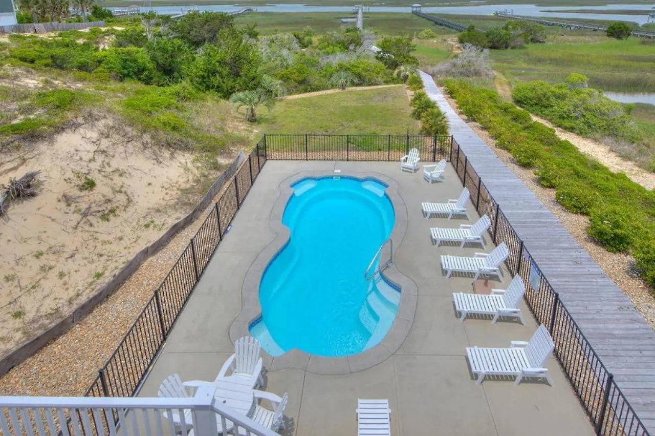 Decked Out Oak Island