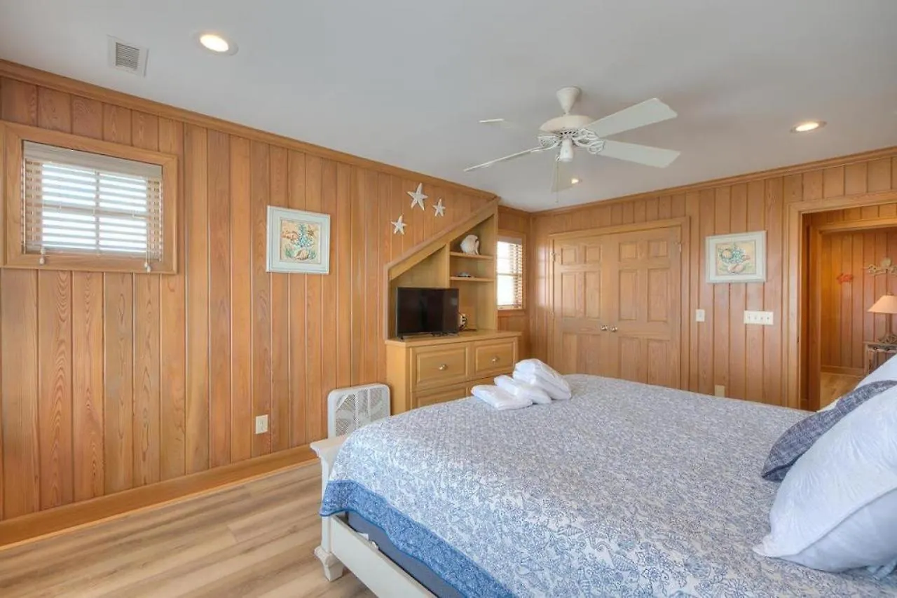 Decked Out * Oak Island