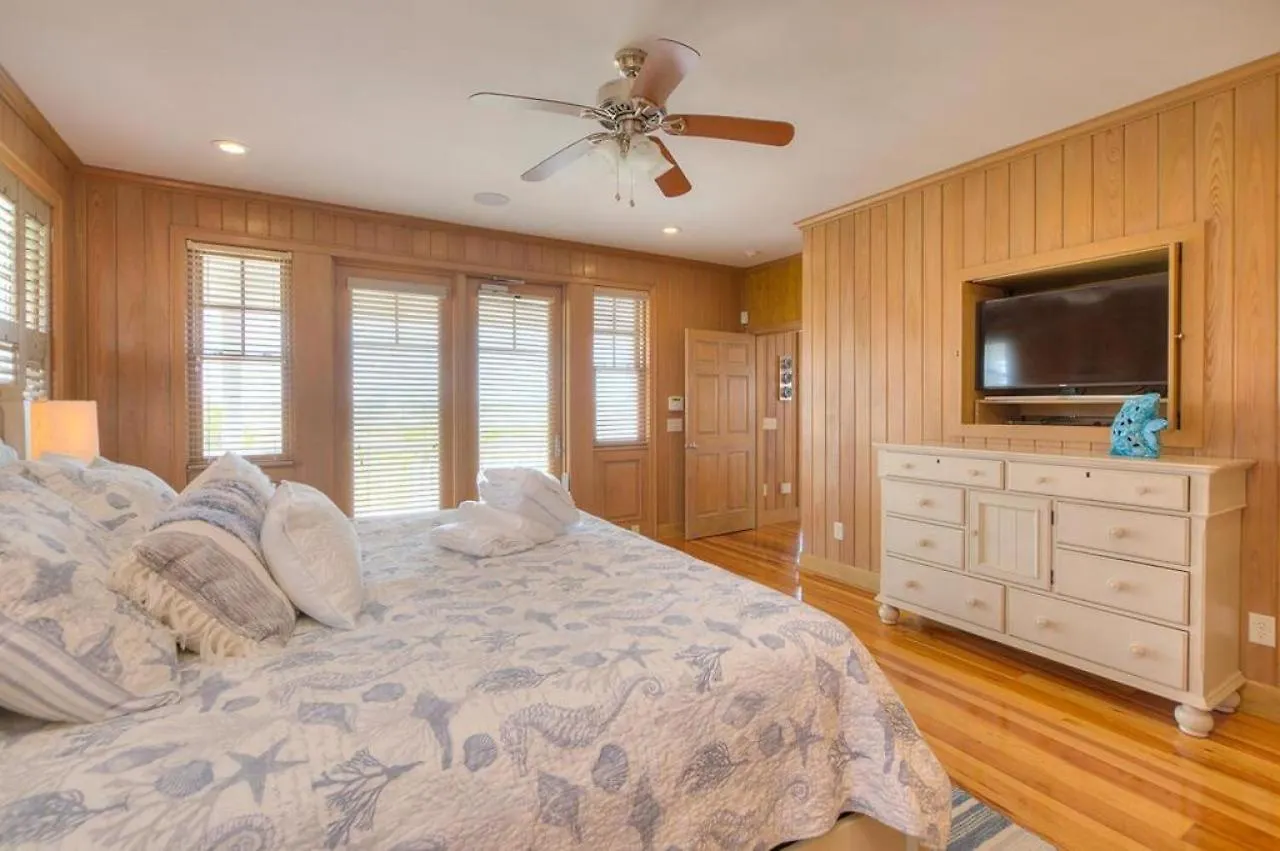 Decked Out Oak Island