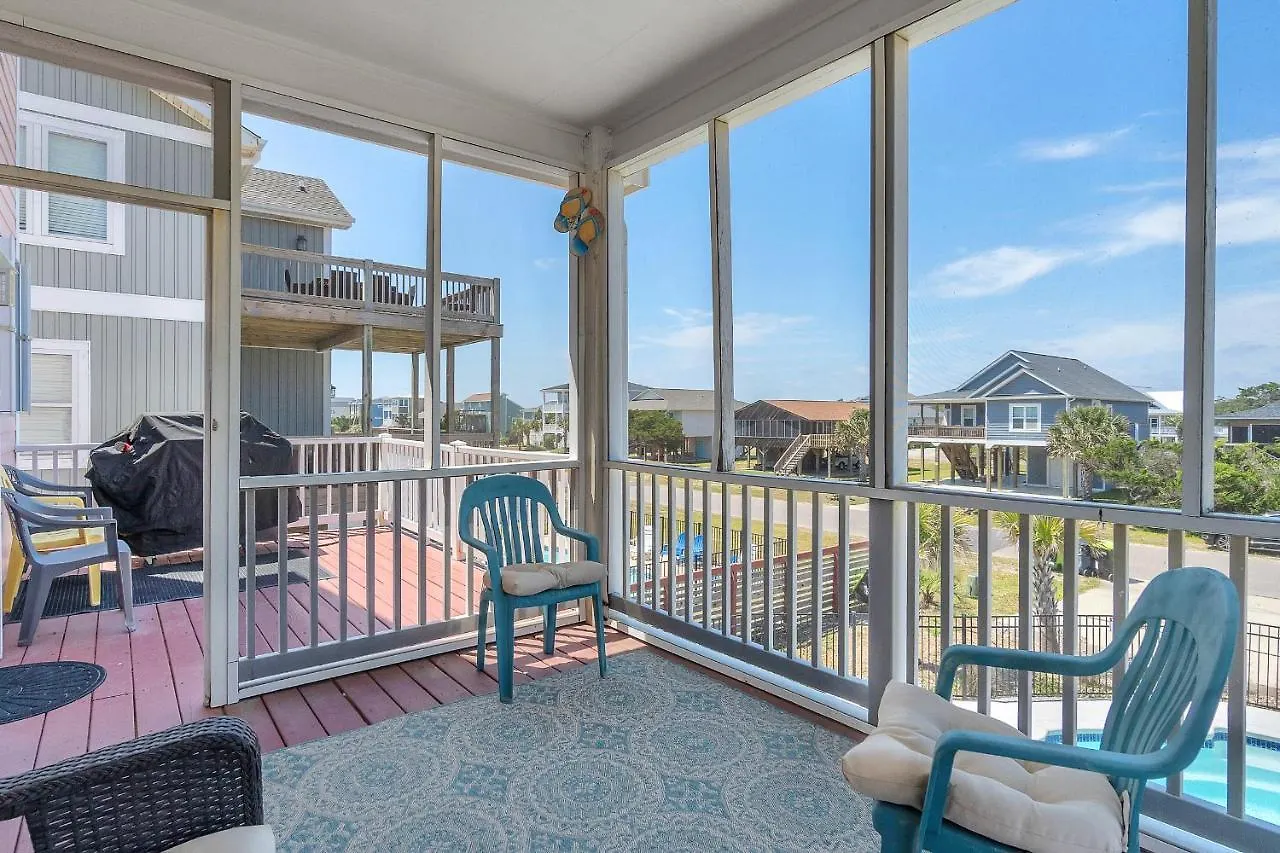 40 East Peach Bound By Holiday home Oak Island
