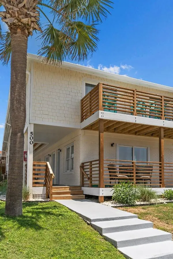 The House At By Carolina *