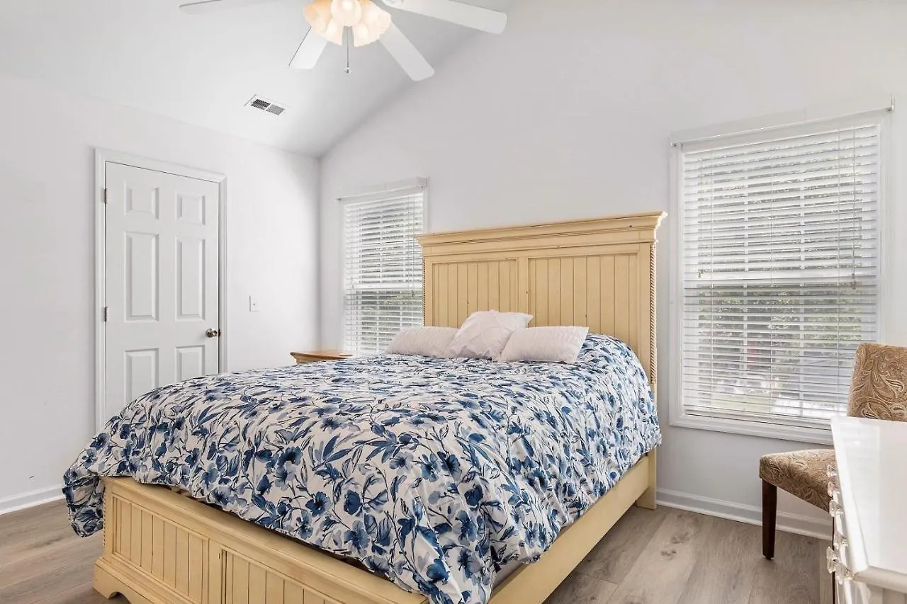 Summer Salt Holiday home Oak Island
