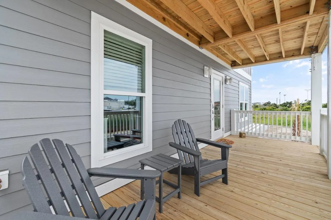 A Wave From It Holiday home Oak Island